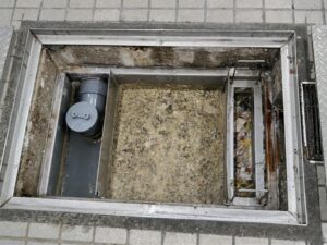 グリストラップ清掃1＿株式会社ビルカン